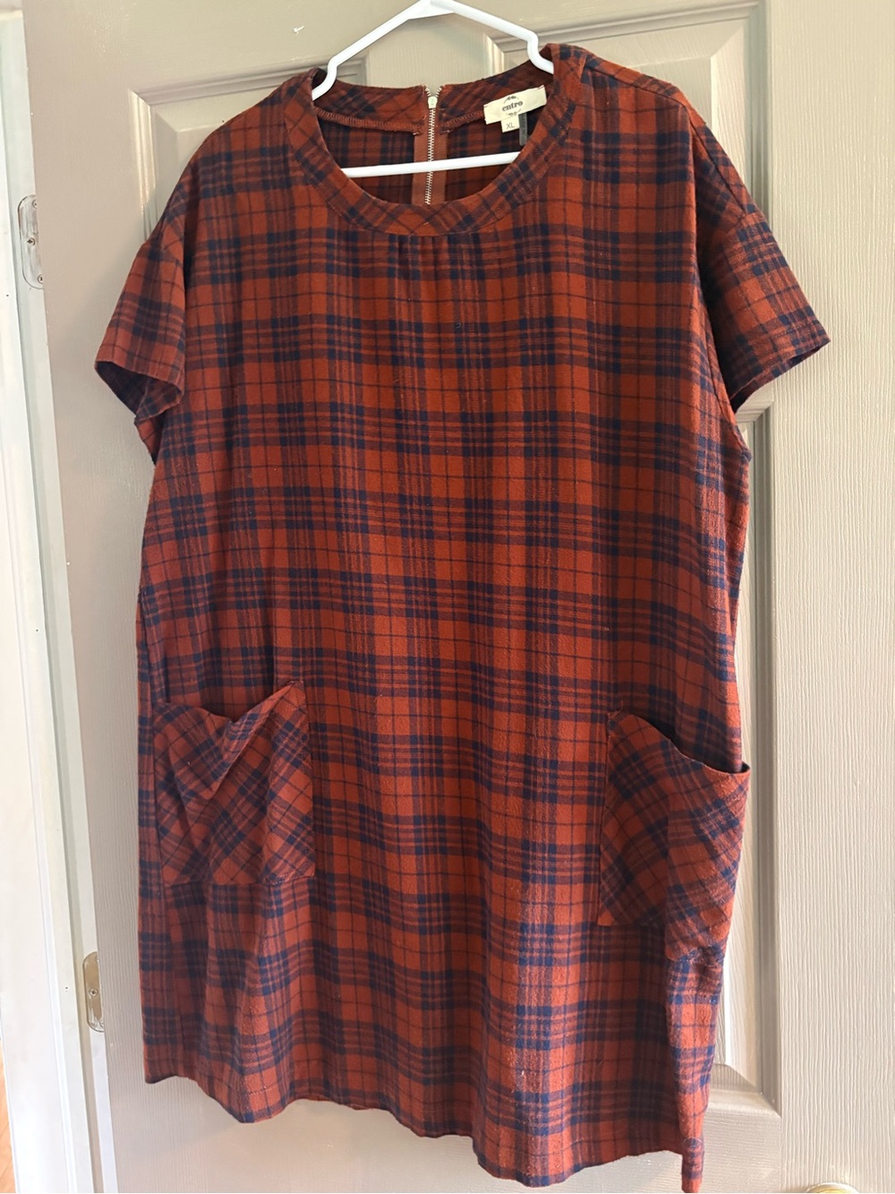Plaid Short-Sleeve Shift Dress in Rust and Navy